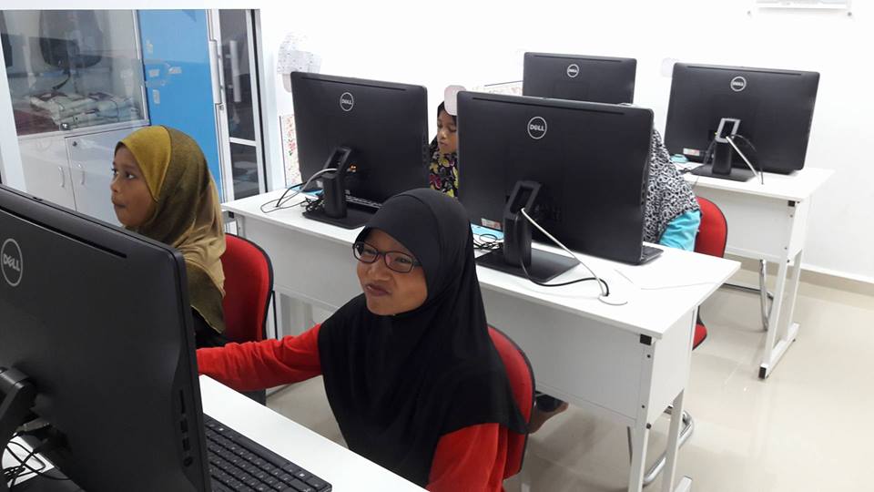 16215768 1346697445387878 1051669058 n